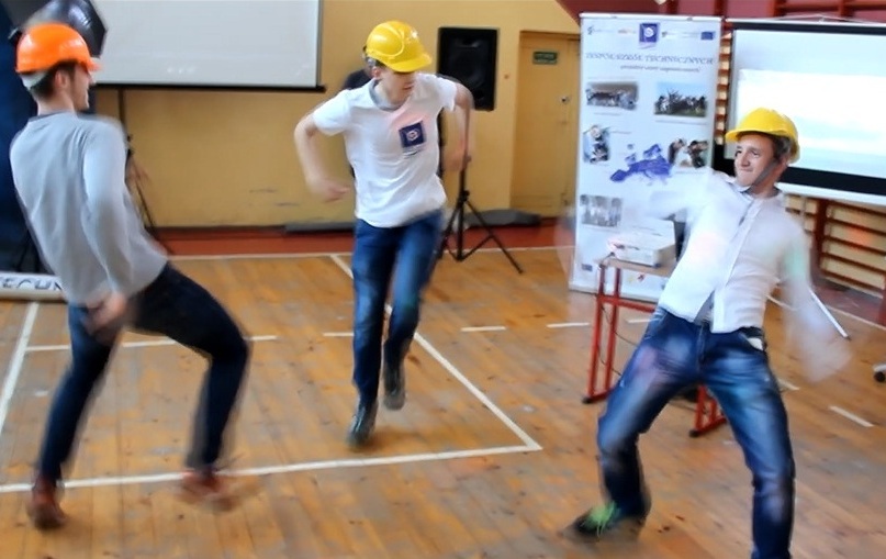 Film z II-go Powiatowego Dnia Techniki w ZST.